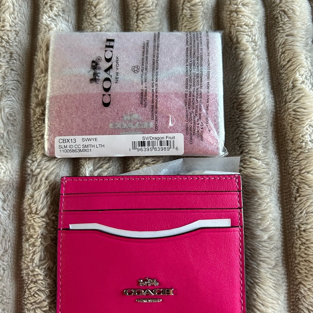 Coach Slim ID Card Case in Dragonfruit NWT - Picture 6 of 7